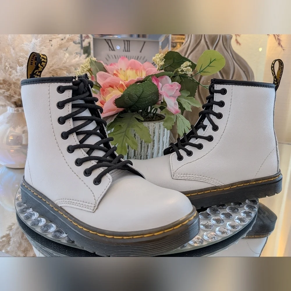 Dr. Martens White Leather Savala Lace Up Combat Boots Youth Size 2